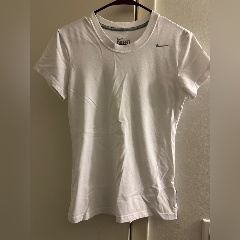Nike top